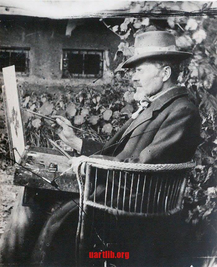 Іван Труш малює квіти у своєму саду у Львові. 1935 рік.